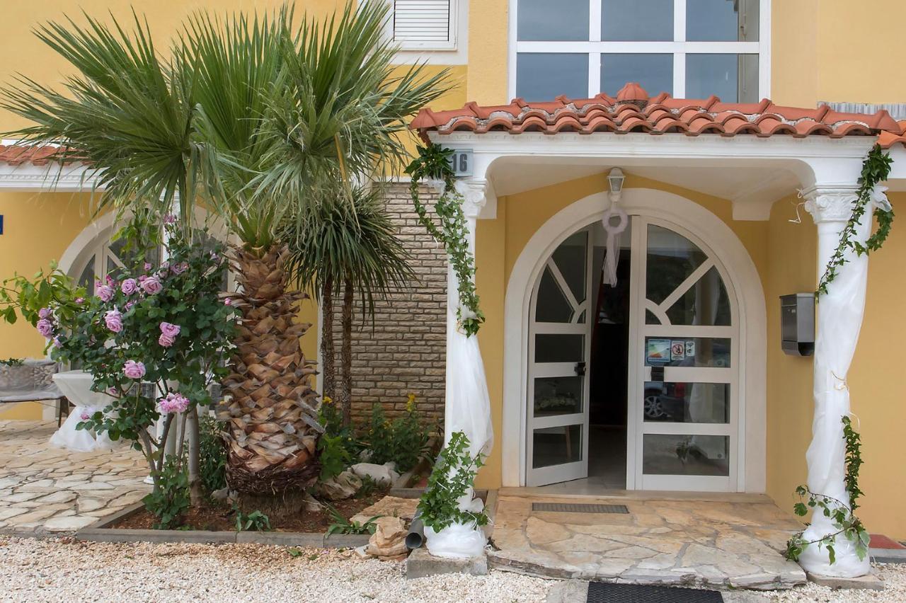 Apartments Villa Broca Brodarica  Εξωτερικό φωτογραφία